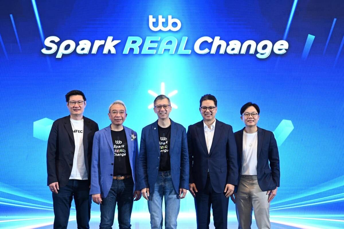 AI พลิกเกม! ธุรกิจต้องปรับตัวอย่างไร? เจาะลึกบทเรียน Digital Transformation จากเวที ttb spark REAL change