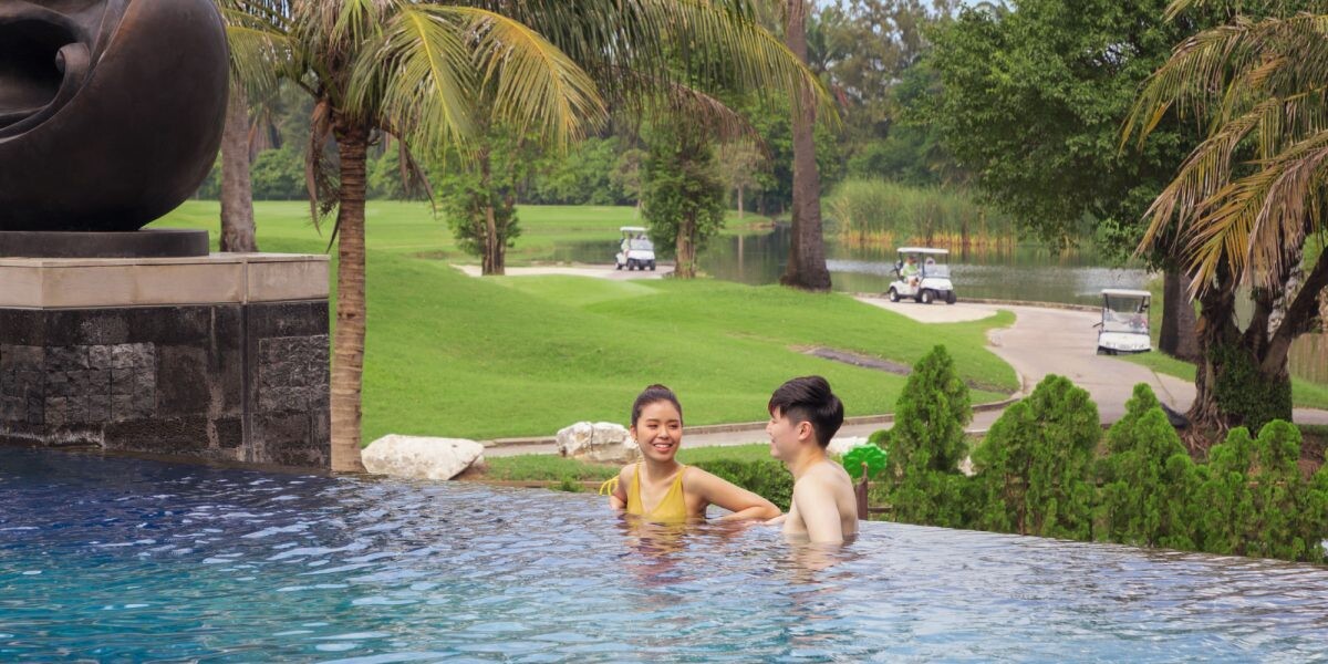 พักรีสอร์ทหรูใกล้ๆกรุงเทพฯกับ Resort Staycation ท่ามกลางธรรมชาติย่านบางนาและเพลิดเพลินไปกับรีสอร์ทเครดิทและแต้มสะสมพิเศษ