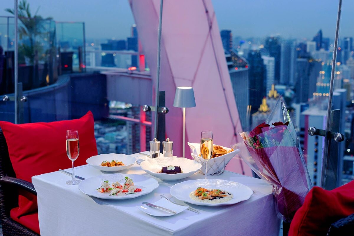 Red Sky at Centara Grand at CentralWorld Sets the Stage for a Romantic Night in the Clouds